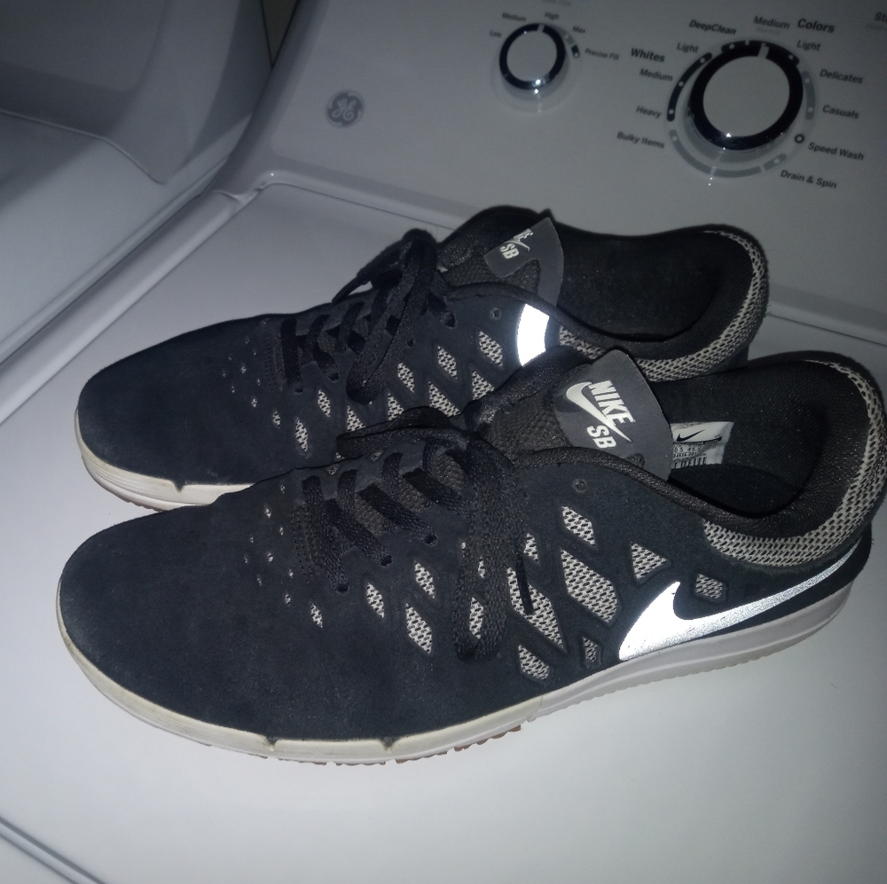 Nike SB finger trap